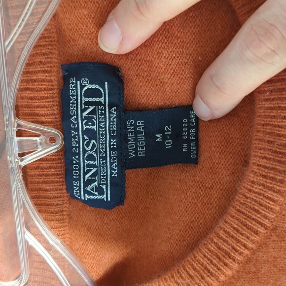 Lands' End Cashmere sweater - Picture 2 of 3